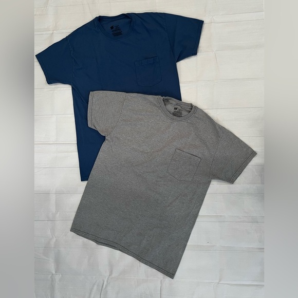 HANES bundle of 2 Men's Blue and Gray Pocket T-Shirts/size M - Picture 6 of 6